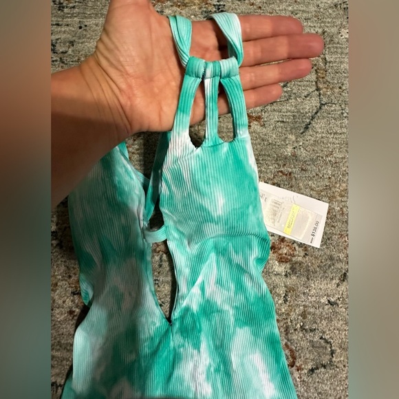 ‼️RARE‼️🎸BECCA🎸🔥NWT🔥Crystal Ribbed Tie Dye One-Piece Swimsuit in Green— Size M - Picture 9 of 15